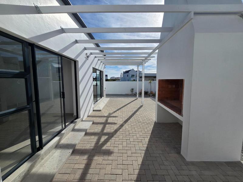 3 Bedroom Property for Sale in Britannia Bay Western Cape